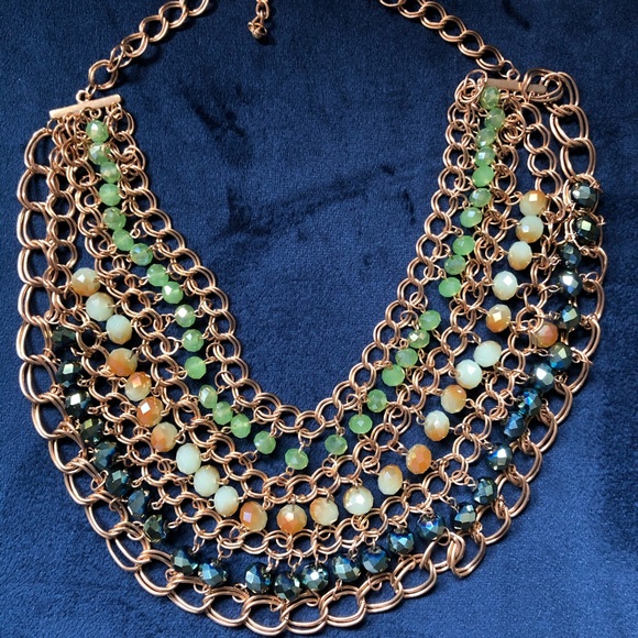 Jewelry - Gold beaded choker